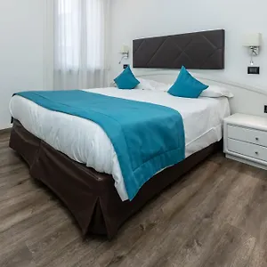 https://albergo-cappello-e-cadore.hotelinveneto.com